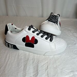 Disney Minnie Mouse Women’s sz7 Low-Top Court LaceUp Sneaker White Embossed NWOB